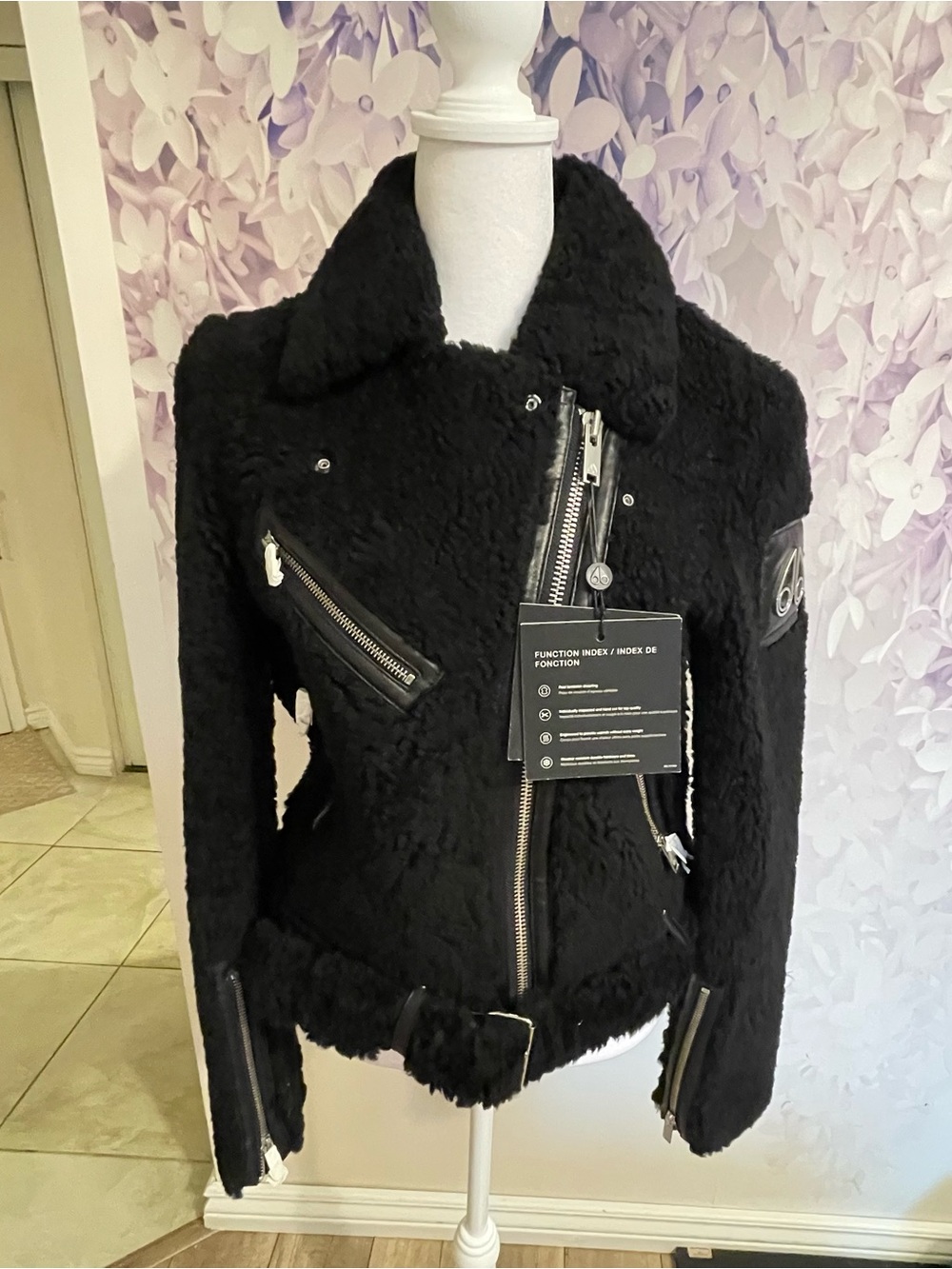MOOSE KNUCKLES
Truite River Shearling Jacket size S